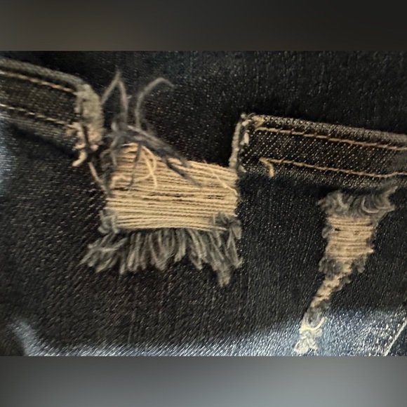 Judy Blue Distressed Frayed Hem Skinny Jeans Size 13/31 - Picture 12 of 13